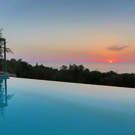 Aqua Terra Tessera Tsoukaládhes